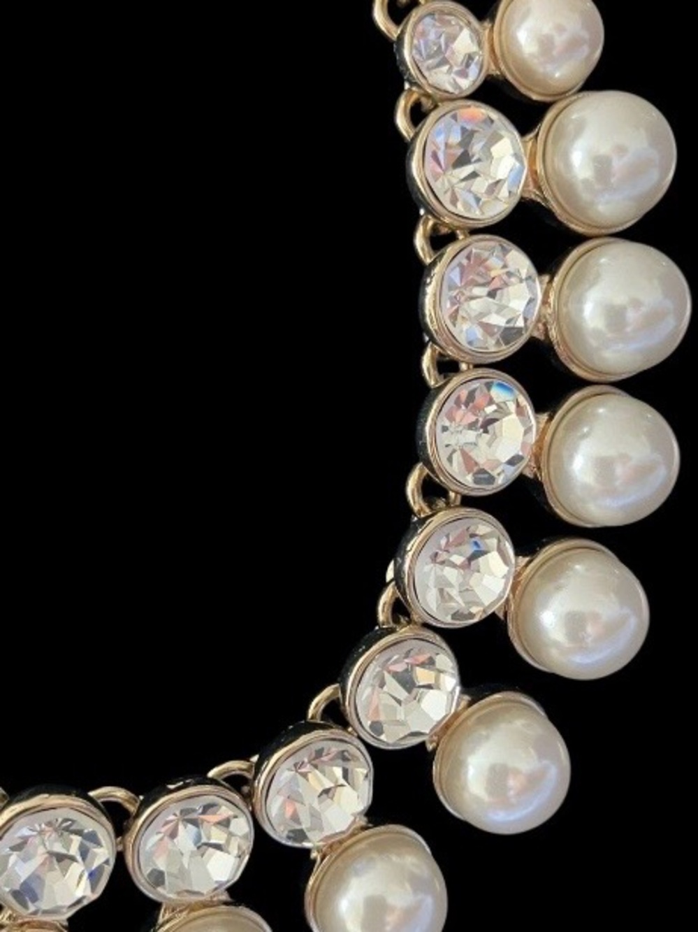 Banana Republic Cream Color Faux Pearl and Rhinestone Statement Necklace 18-20”
